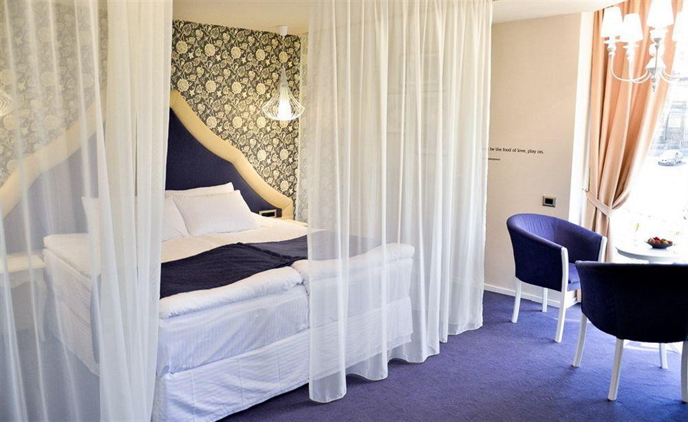Capitolina Chic Hotel 3*