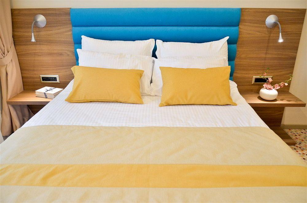 Capitolina Chic Hotel